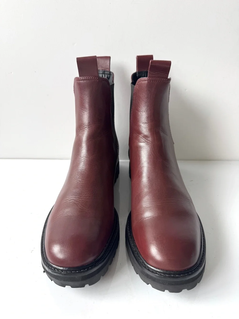 Everlane The Lugsole Chelsea Boots in Bordeaux Size 10.5